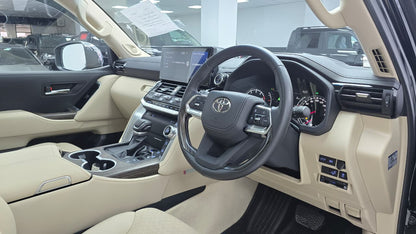 Toyota Land Cruiser Lc300 Zx Full House  2023
