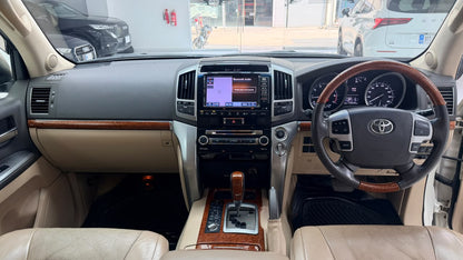 Toyota Land Cruiser Zx Full House 2013
