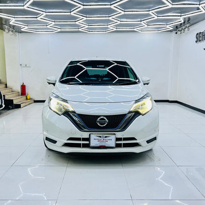 Nissan Note e-Power X V Selection 2017