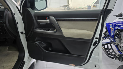 Toyota Land Cruiser Ax 2011
