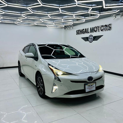 Toyota Prius S Safety Package 2018