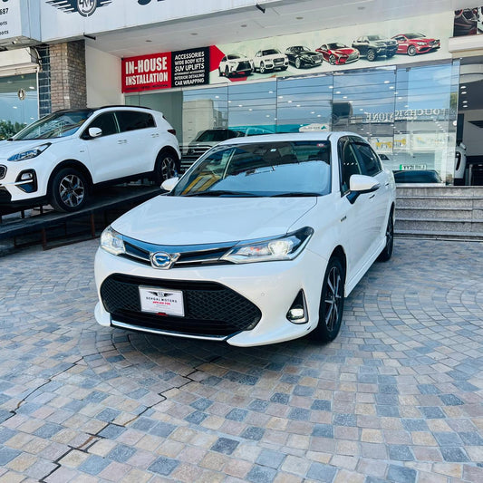 Toyota Corolla Axio Hybrid WXB 1.5 2019