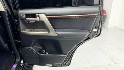 Toyota Land Cruiser Zx Full House 2011