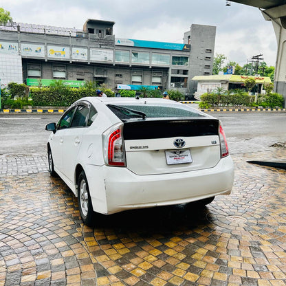Toyota Prius S Package  2013