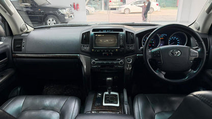 Toyota Land Cruiser AxG  Black Leather Selection  2009