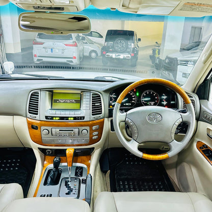 Toyota Land Cruiser Cygnus 4.7 Petrol 2005