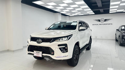 Toyota Fortuner GR-S 2025