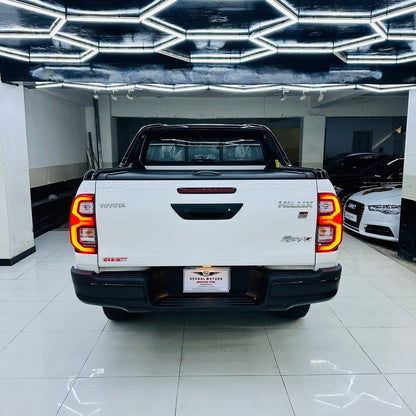 Toyota Hilux Revo GR-S 2.8D 2025