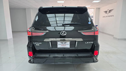 Lexus LX 570 Black Sequence 2020
