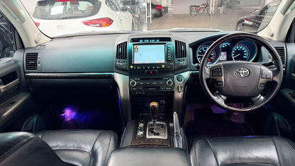 Toyota Land Cruiser Zx Full House 2011
