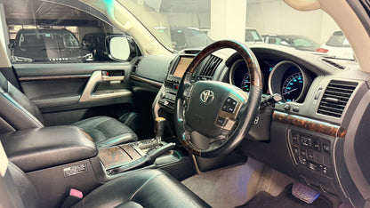 Toyota Land Cruiser Zx Full House 2011