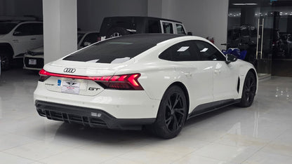 Audi e-tron GT Standard Package 2022