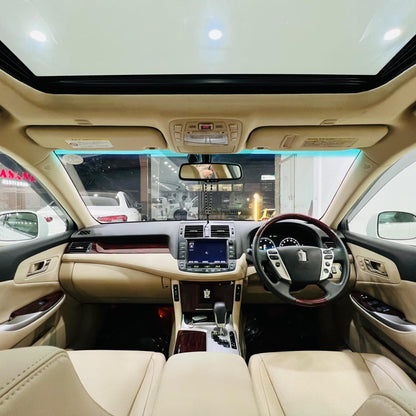 Toyota Crown Royal Saloon G 3.5 Hybrid 2011