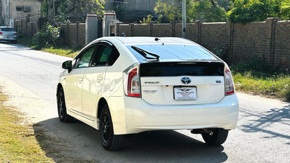 Toyota Prius S LED 2013
