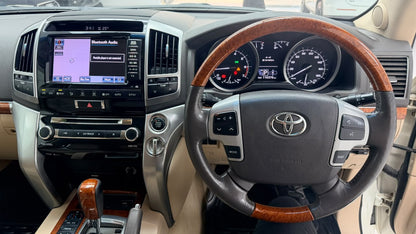 Toyota Land Cruiser Zx Full House 2013