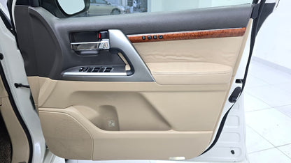 Toyota Land Cruiser Zx Full House 2012