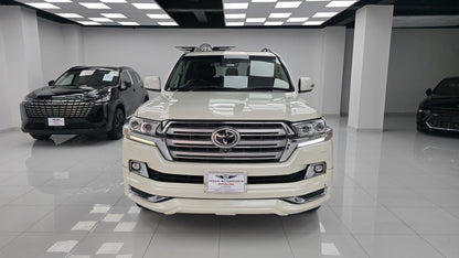 Toyota Land Cruiser AxG Selection  2016