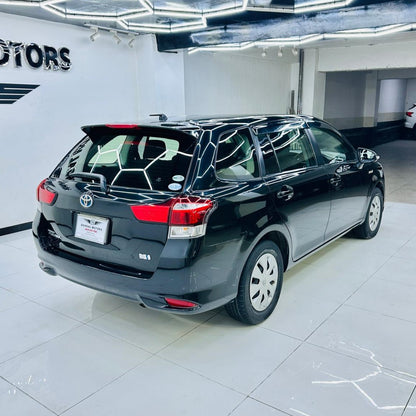 Toyota Corolla Fielder  X Hybrid 2017