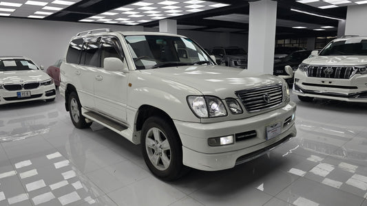 Toyota Land Cruiser Cygnus 2000
