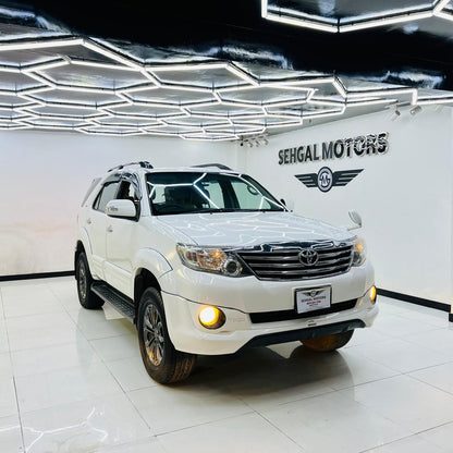 Toyota Fortuner V TRD Sportivo 2015