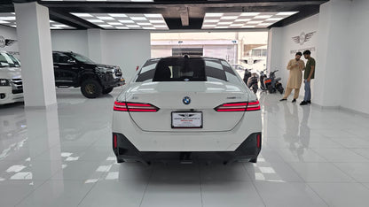 BMW i5 M Package X-Drive 40 2023
