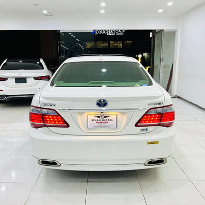 Toyota Crown Royal Saloon G 3.5 Hybrid 2011