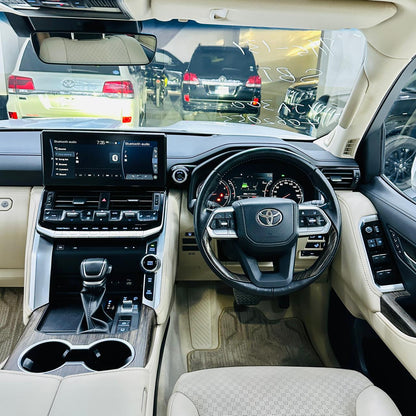 Toyota Land Cruiser LC 300 ZX 2022