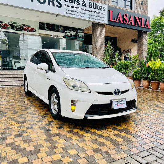 Toyota Prius S Package  2013