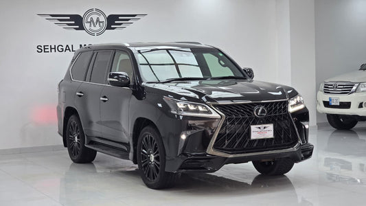 Lexus LX 570 Black Sequence 2020