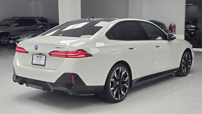 BMW i5 M Package X-Drive 40 2023