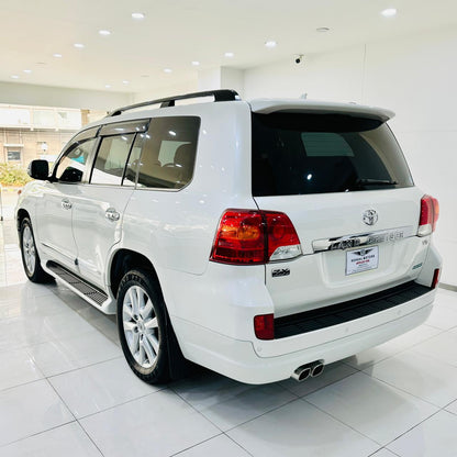 Toyota Land Cruiser ZX 4.6 Petrol 2014