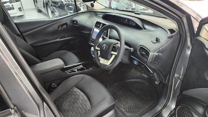 Toyota Prius PHV 2017