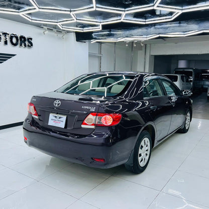 Toyota Corolla GLI 1.3 M/T 2013