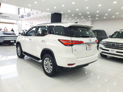 Toyota Fortuner V 2.7 2025