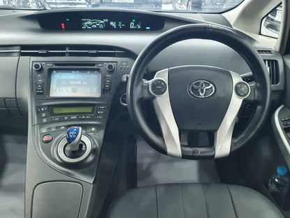 Toyota Prius L Package 1.8 2011 Model