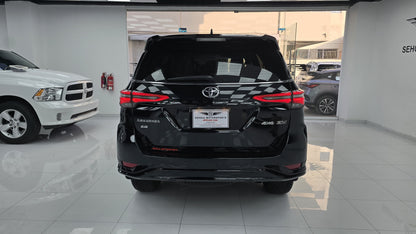 Toyota Fortuner Legender 2022