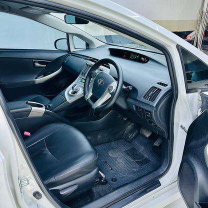 Toyota Prius S LED  2013