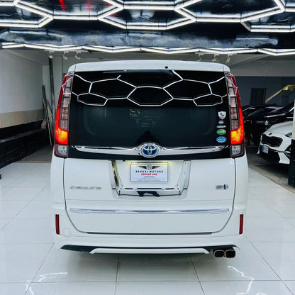 Toyota Esquire Gi Premium 2015