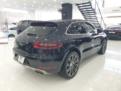 Porsche Macan Turbo Performance Package 2015 Model