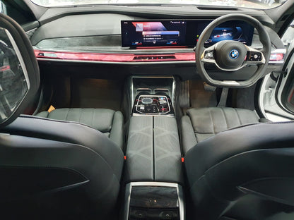 BMW i7 xDRIVE60 Excellence Executive Lounge Model 2023