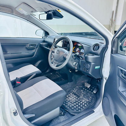 Daihatsu mira L SA3 4WD 2022
