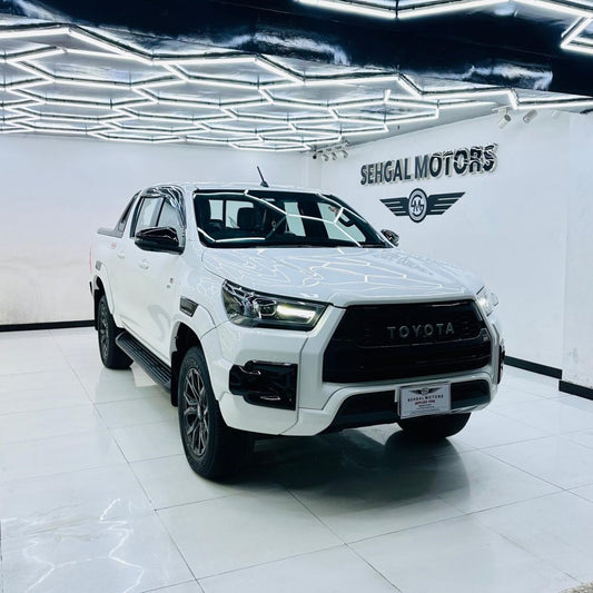 Toyota Hilux Revo GR-S 2.8D 2025