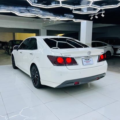 Toyota Crown ATHLETE Hybrid 2013