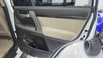 Toyota Land Cruiser Ax 2011
