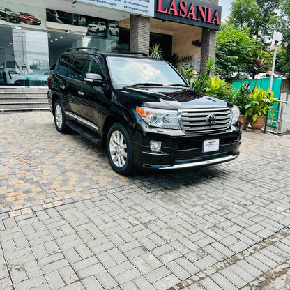 Toyota Land Cruiser ZX 4.6 Petrol 2013