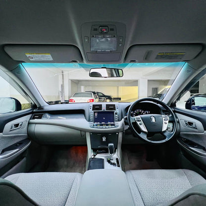Toyota Crown 3.5L Hybrid Royal Saloon 2011