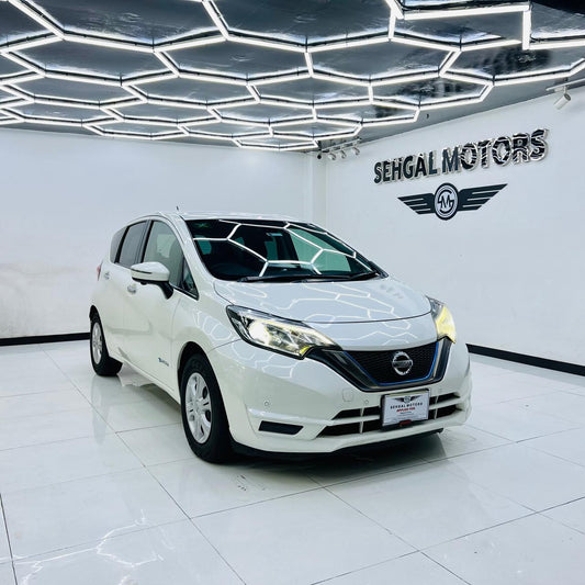 Nissan Note e-Power X V Selection 2017