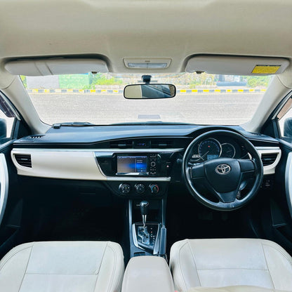 Toyota Corolla Altis 1.6 A/T 2015