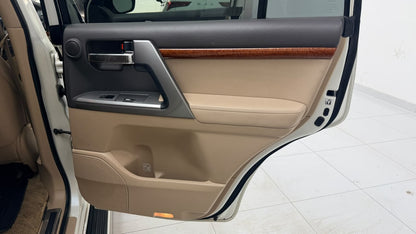 Toyota Land Cruiser Zx Full House 2013