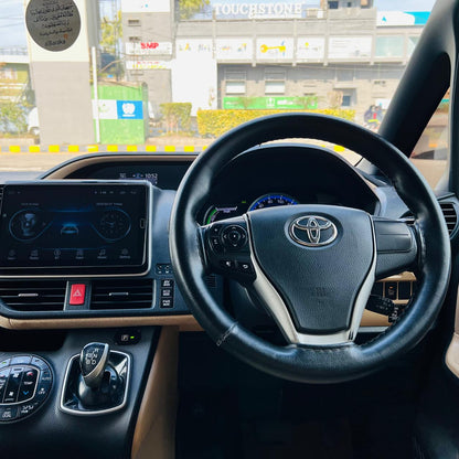 Toyota Noah G Package Hybrid 2014